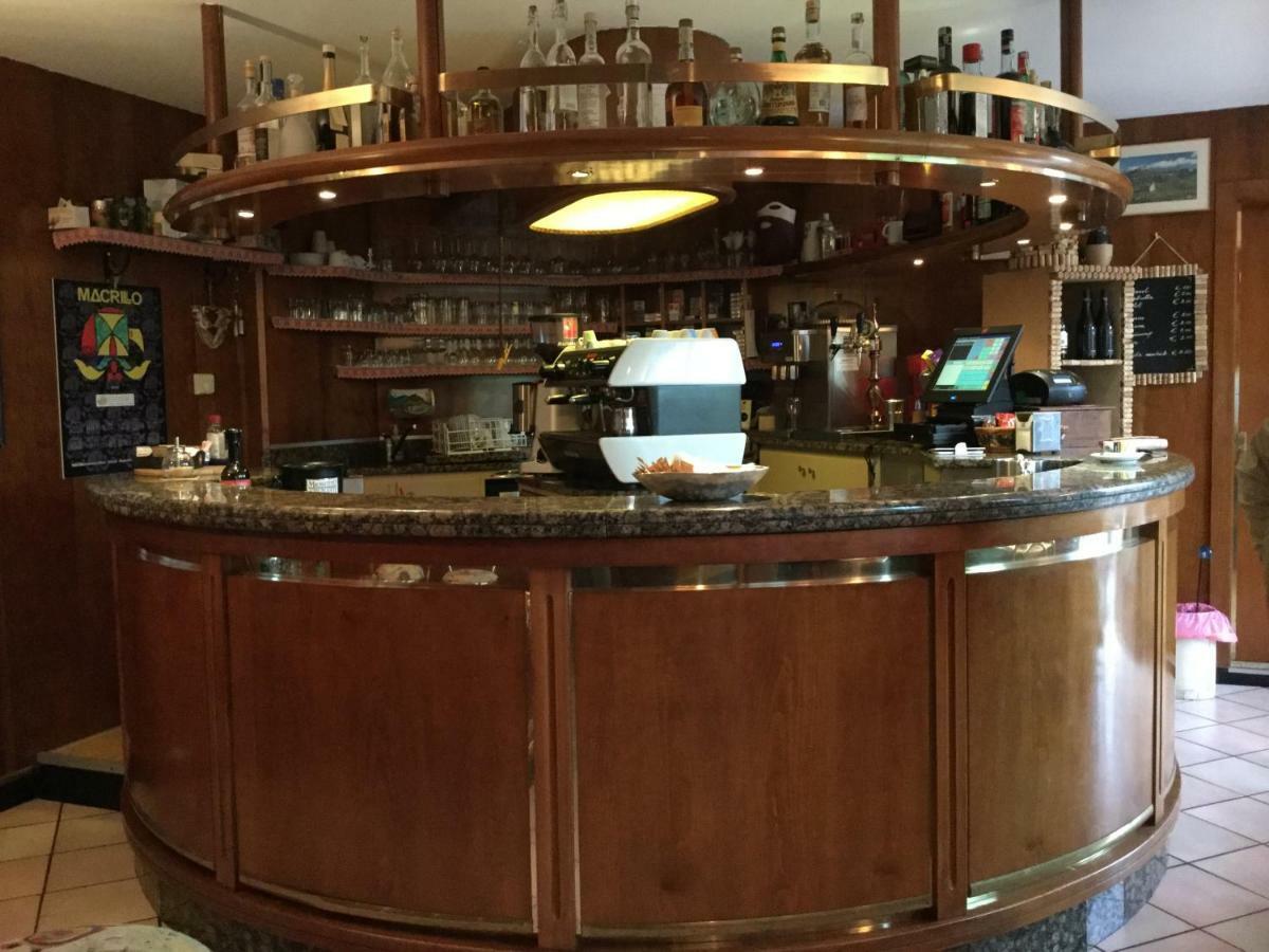 Albergo Ciori 아지아고 외부 사진
